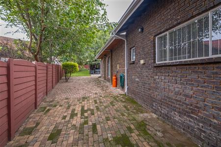 False - House For Sale in Heidelberg Central, Heidelberg, Gauteng - M126454