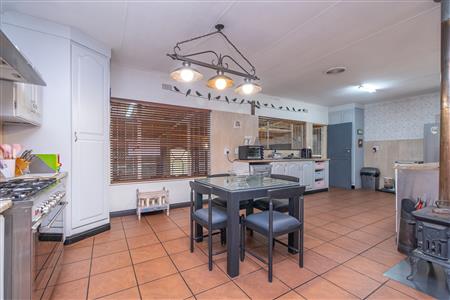 False - House For Sale in Heidelberg Central, Heidelberg, Gauteng - M126454