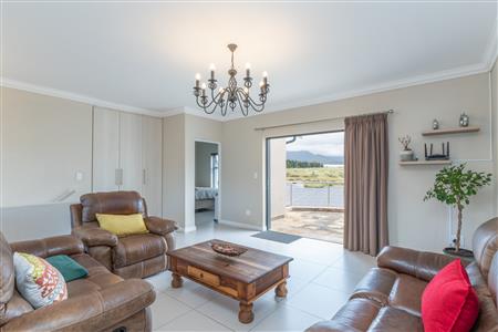 False - House To Rent in Kraaibosch Manor, George, Western Cape - M126474