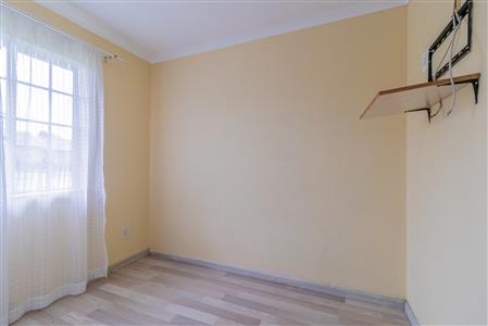 False - Townhouse For Sale in Roodepoort West, Roodepoort, Gauteng - M126468