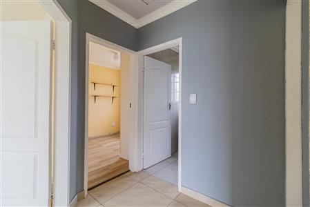 False - Townhouse For Sale in Roodepoort West, Roodepoort, Gauteng - M126468
