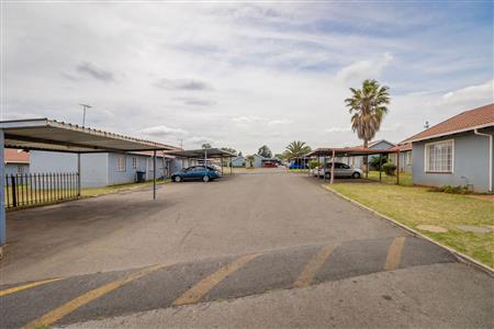 False - Townhouse For Sale in Roodepoort West, Roodepoort, Gauteng - M126468