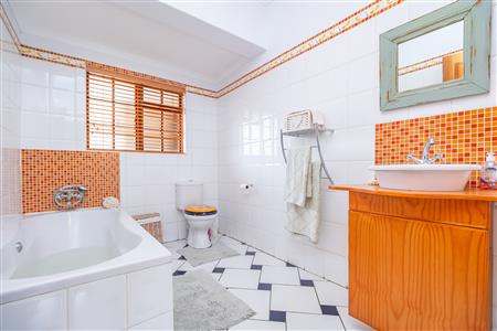 False - House For Sale in Heidelberg Central, Heidelberg, Gauteng - M126469