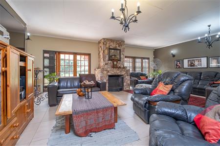 False - House For Sale in Heidelberg Central, Heidelberg, Gauteng - M126469