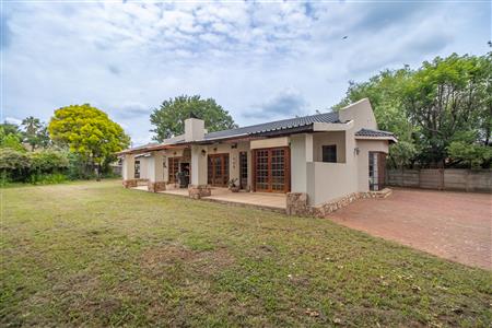False - House For Sale in Heidelberg Central, Heidelberg, Gauteng - M126469
