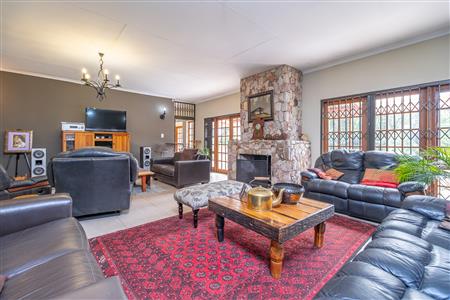 False - House For Sale in Heidelberg Central, Heidelberg, Gauteng - M126469