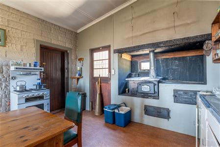 False - House For Sale in Napier, Western Cape - M126480
