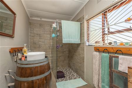False - House For Sale in Napier, Western Cape - M126480