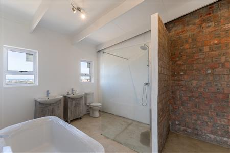 False - House For Sale in Bettys Bay, Western Cape - M126492