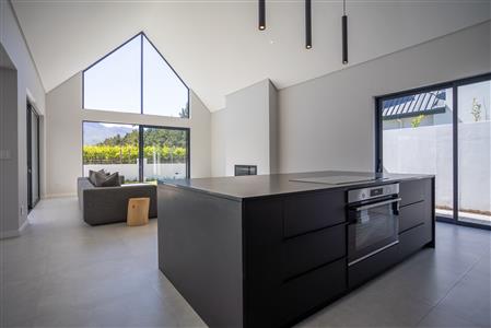 False - House For Sale in Val de Vie Estate, Paarl, Western Cape - M125733