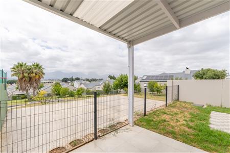 False - House For Sale in Paarl North, Paarl, Western Cape - M126496