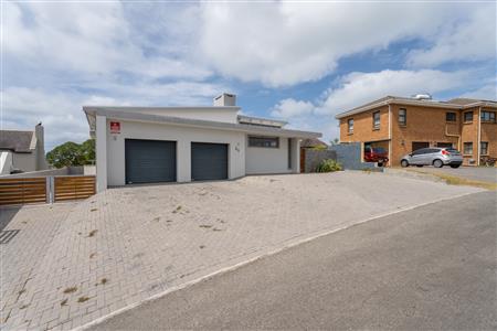 False - House For Sale in Agulhas, Western Cape - M126486