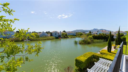 House Sold in Val de Vie Estate, Paarl, Western Cape - M126487