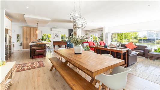 House Sold in Val de Vie Estate, Paarl, Western Cape - M126487