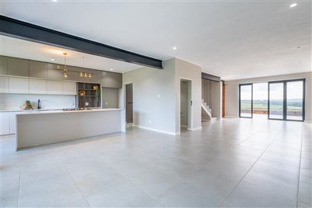 False - Townhouse For Sale in Leonard, Hilton, KwaZulu Natal - M122803