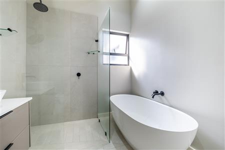 False - Townhouse For Sale in Leonard, Hilton, KwaZulu Natal - M122803