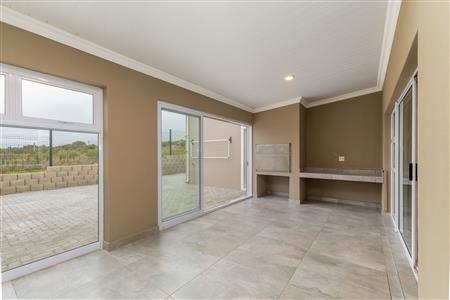 False - Townhouse For Sale in Island View, Mossel Bay, Western Cape - M126501