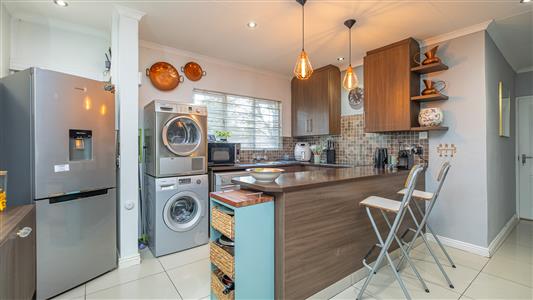 False - House Sold in Fourways, Sandton, Gauteng - M126517