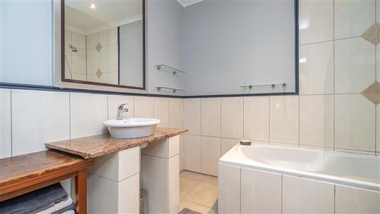 False - House Sold in Fourways, Sandton, Gauteng - M126517