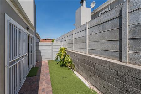 False - Townhouse Sold in Langeberg Ridge, Kraaifontein, Western Cape - M125735