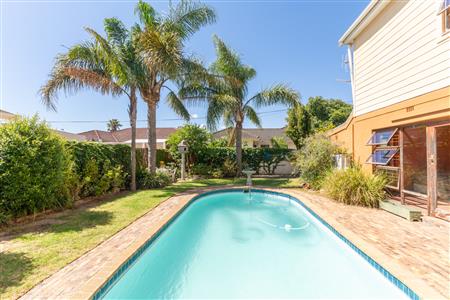 False - House For Sale in Goedehoop, Strand, Western Cape - M126521