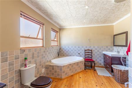False - House For Sale in Goedehoop, Strand, Western Cape - M126521