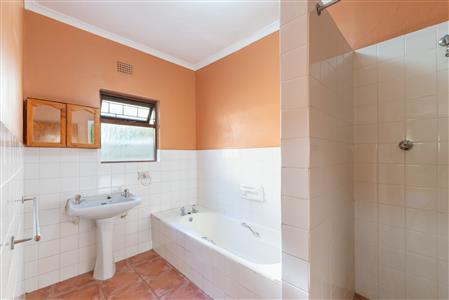 False - House For Sale in Goedehoop, Strand, Western Cape - M126521