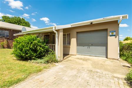False - House For Sale in Franisvalle, Somerset East, Eastern Cape - M126519