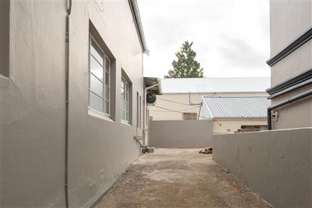 False - Office For Sale in Somerset East, Eastern Cape - M126530