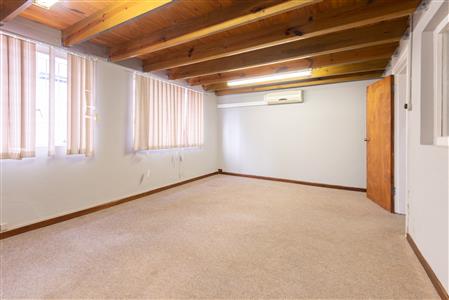 False - Office For Sale in Somerset East, Eastern Cape - M126530