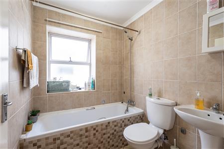 False - Apartment For Sale in Van Der Stel, Somerset West, Western Cape - M126537