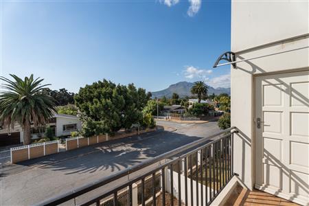 False - Apartment For Sale in Van Der Stel, Somerset West, Western Cape - M126537