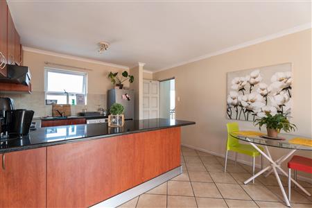 False - Apartment For Sale in Van Der Stel, Somerset West, Western Cape - M126537
