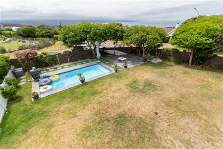 False - House For Sale in Bowtie, Plettenberg Bay, Western Cape - M126544