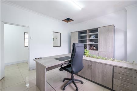 False - Office For Sale in Pietermaritzburg Central, Pietermaritzburg, KwaZulu Natal - M126541