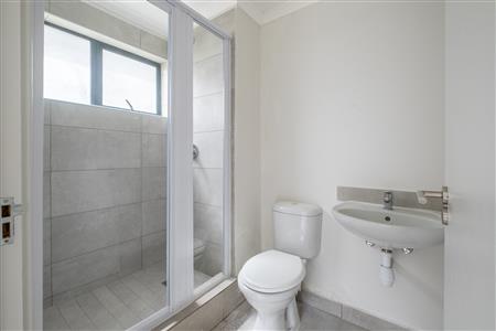 False - Apartment For Sale in Lincoln Meade, Pietermaritzburg, KwaZulu Natal - M126580