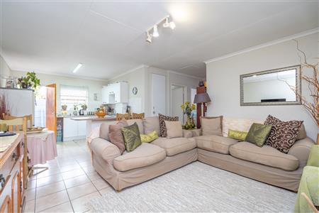 False - Townhouse Sold in Krugersdorp North, Krugersdorp, Gauteng - M126573