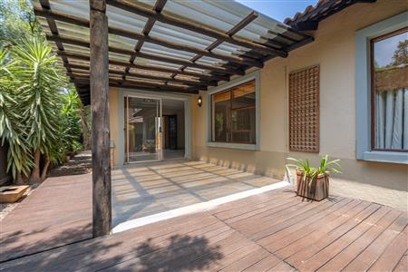House For Sale in Fourways, Sandton, Gauteng - M126569