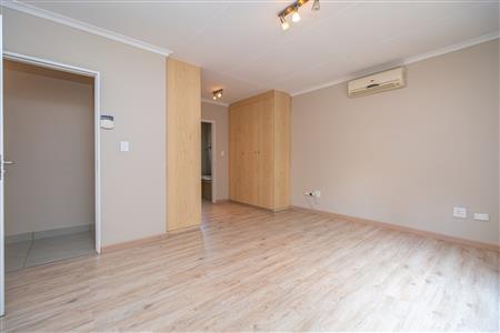 House For Sale in Fourways, Sandton, Gauteng - M126569