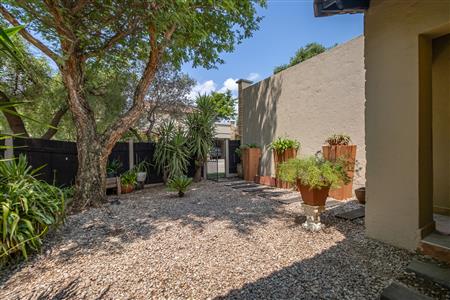 House For Sale in Fourways, Sandton, Gauteng - M126569