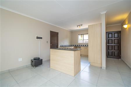 House For Sale in Fourways, Sandton, Gauteng - M126569