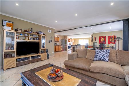 False - Farm For Sale in Muldersdrift, Krugersdorp, Gauteng - M126579