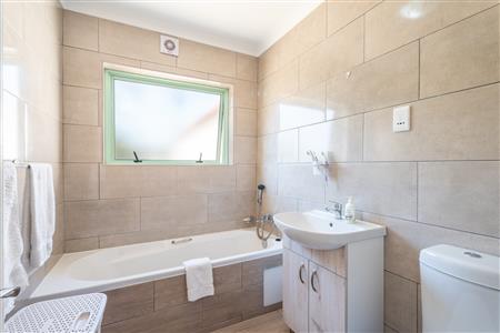 False - Apartment For Sale in Greenways Golf Estate, Strand, Western Cape - M126574
