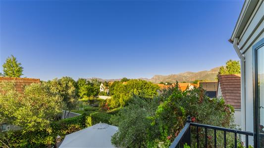 False - House Sold in Boschenmeer Golf & Country Estate, Paarl, Western Cape - M126577