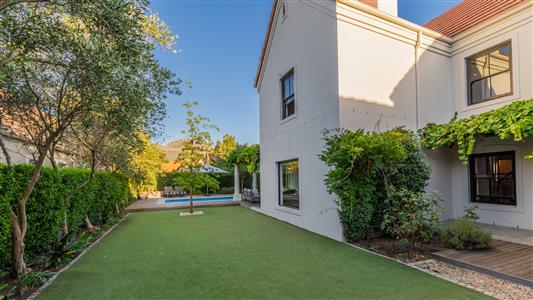 False - House Sold in Boschenmeer Golf & Country Estate, Paarl, Western Cape - M126577