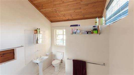 False - House For Sale in Somerset East, Eastern Cape - M126563