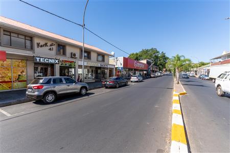 False - Retail For Sale in Wellington North, Wellington, Western Cape - M126590