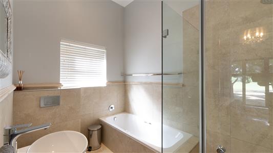 False - House Sold in Boschenmeer Golf & Country Estate, Paarl, Western Cape - M126583