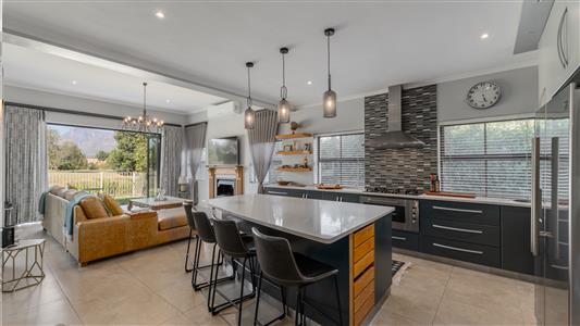 False - House Sold in Boschenmeer Golf & Country Estate, Paarl, Western Cape - M126583