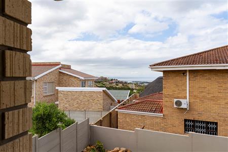 False - House For Sale in Menkenkop, Mossel Bay, Western Cape - M11959